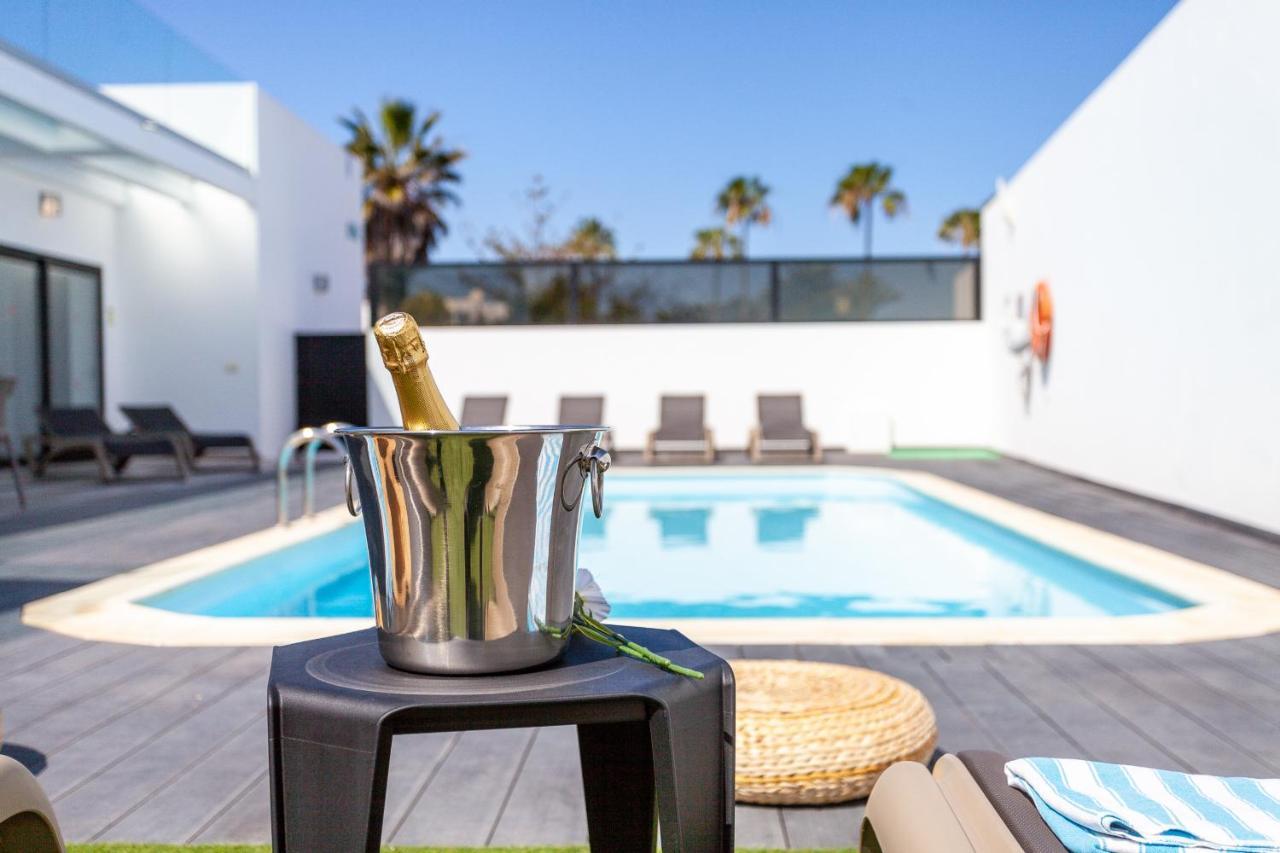 Villa Luxury Azul Private Pool And Bbq Corralejo By Holidays Home Eksteriør billede