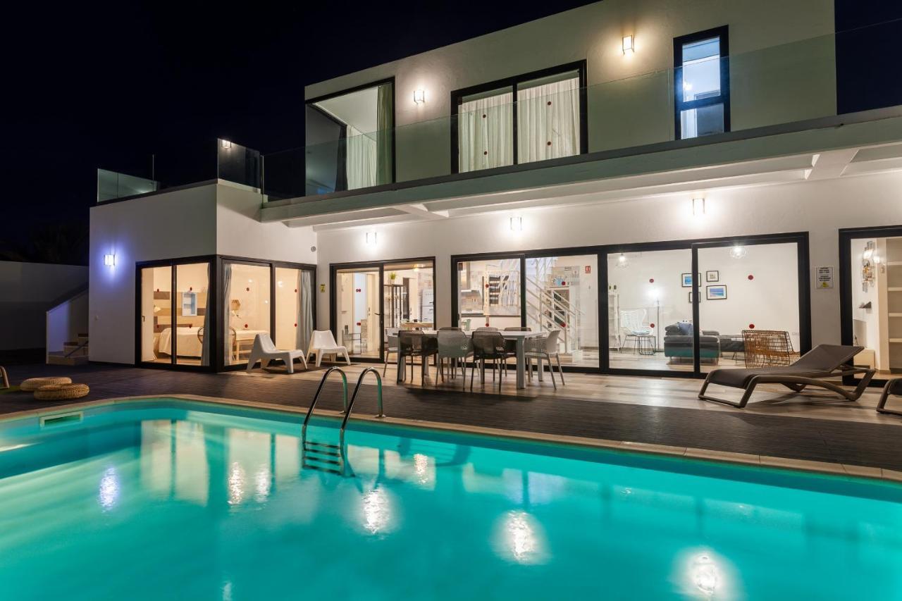 Villa Luxury Azul Private Pool And Bbq Corralejo By Holidays Home Eksteriør billede